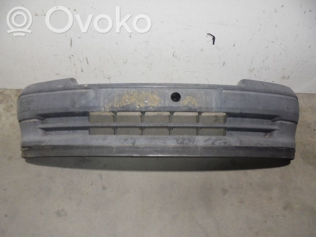 Renault Clio I Parachoques delantero 