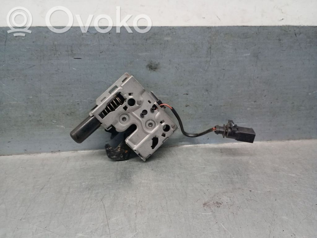 Seat Arona Tie down hook / loop 