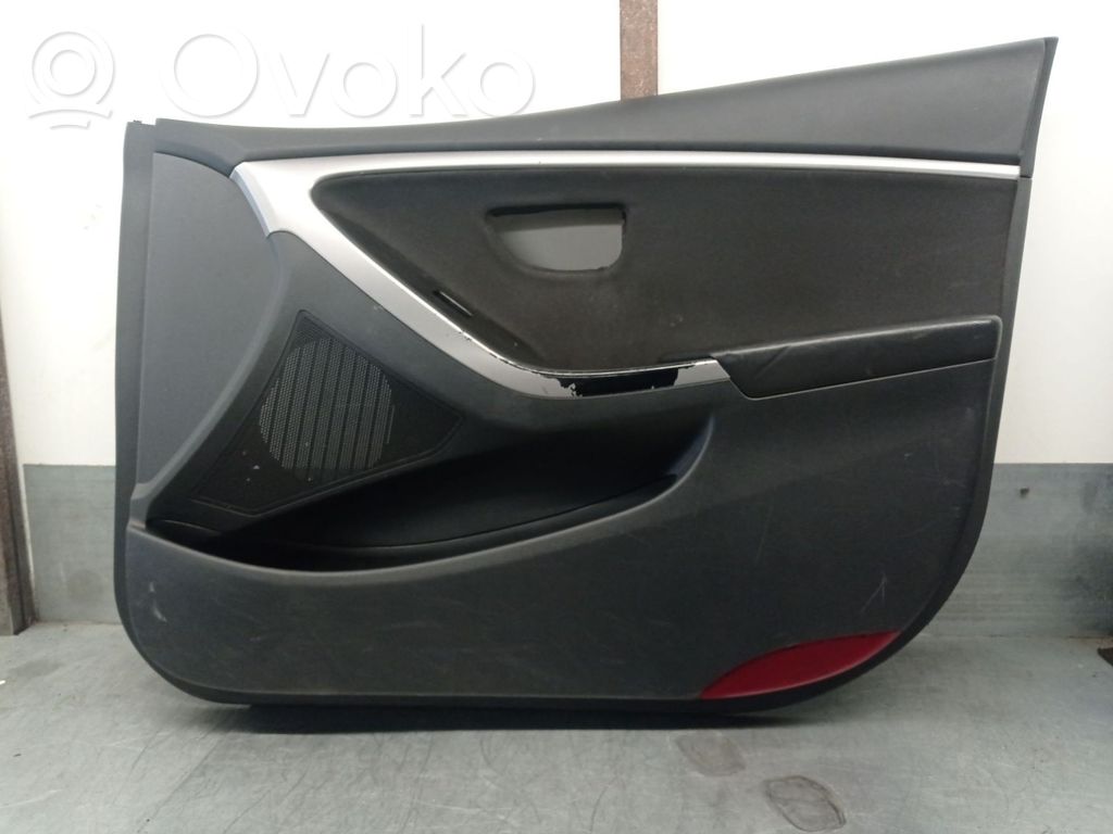 Hyundai i30 Etuoven verhoilu