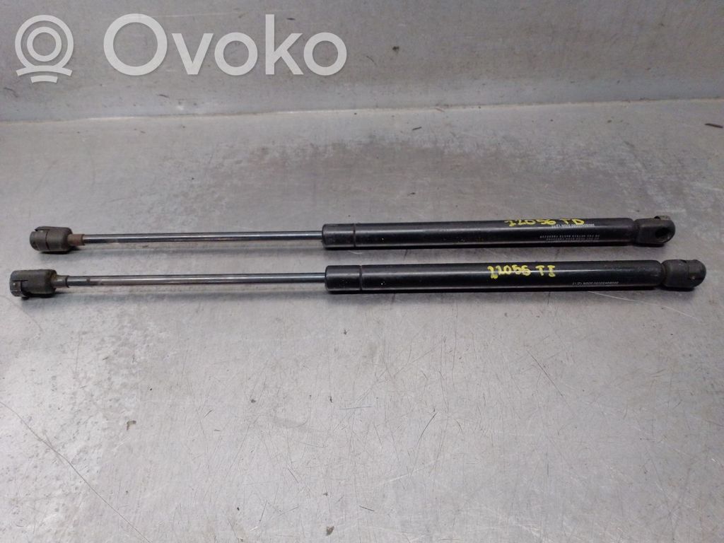 Opel Corsa C Amortyzator klapy tylnej bagażnika 