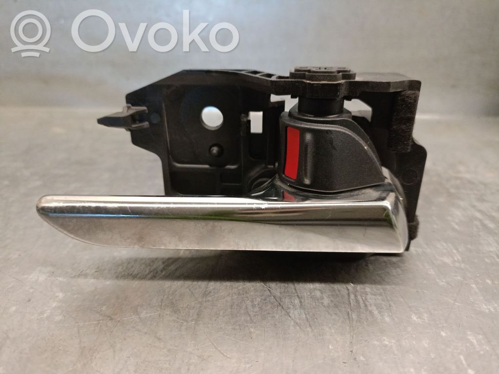 Mazda CX-30 Front door interior handle 