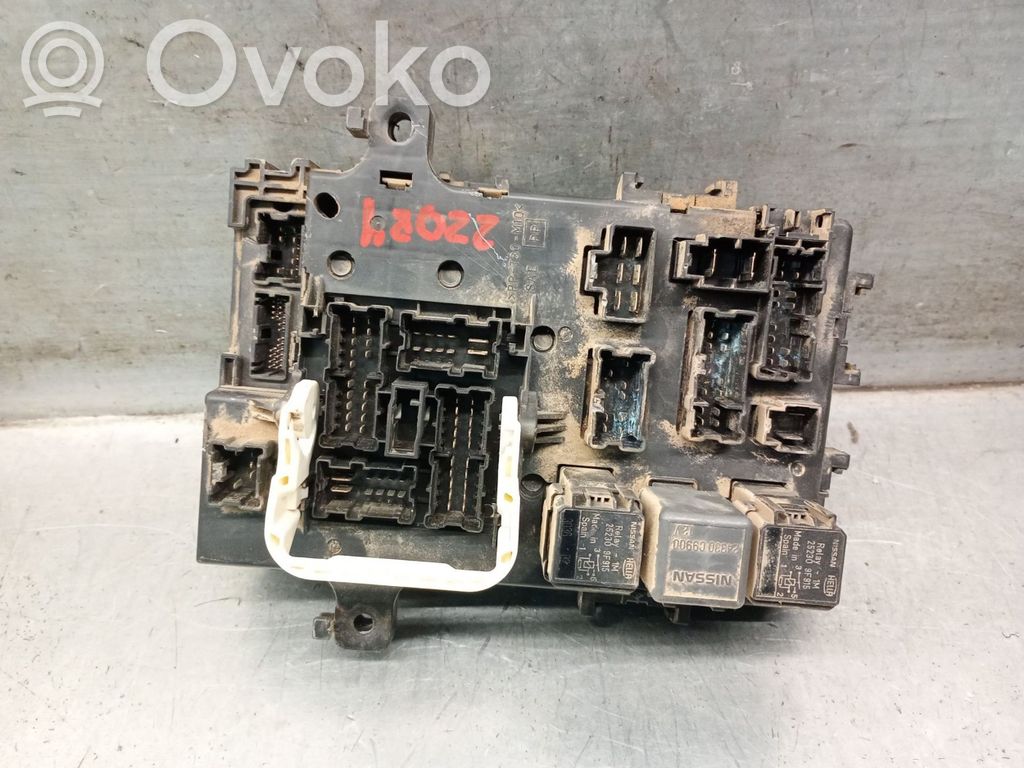 Nissan Terrano Fuse box set 