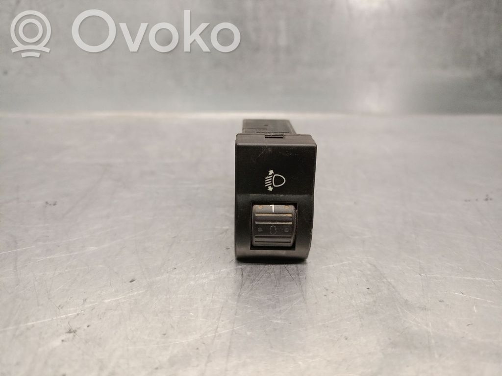 Panel lighting control switch   UC3D666FO