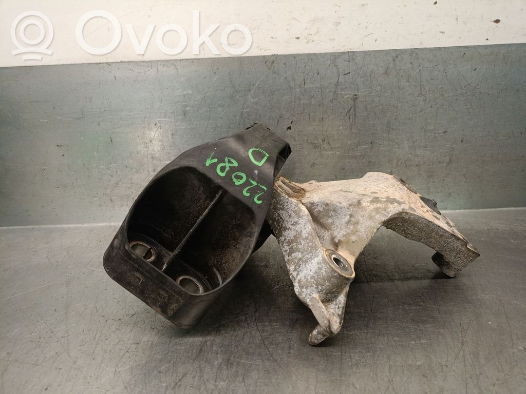Renault Captur II Engine mount bracket 