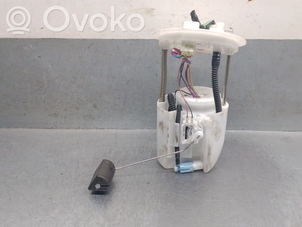 Mazda CX-30 Bomba interna de combustible 