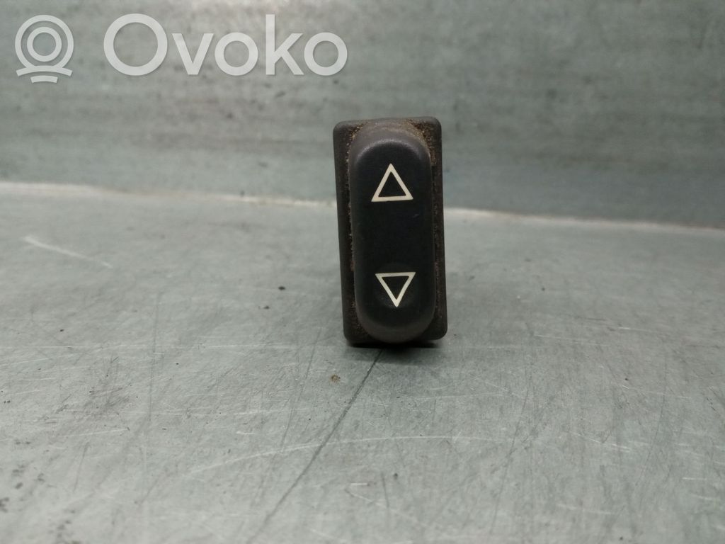Peugeot 306 Electric window control switch 