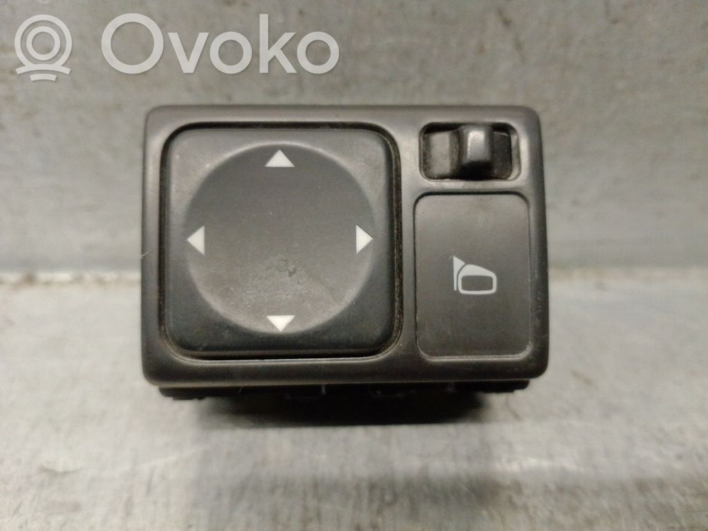 Nissan NV200 Interruptor del espejo lateral 