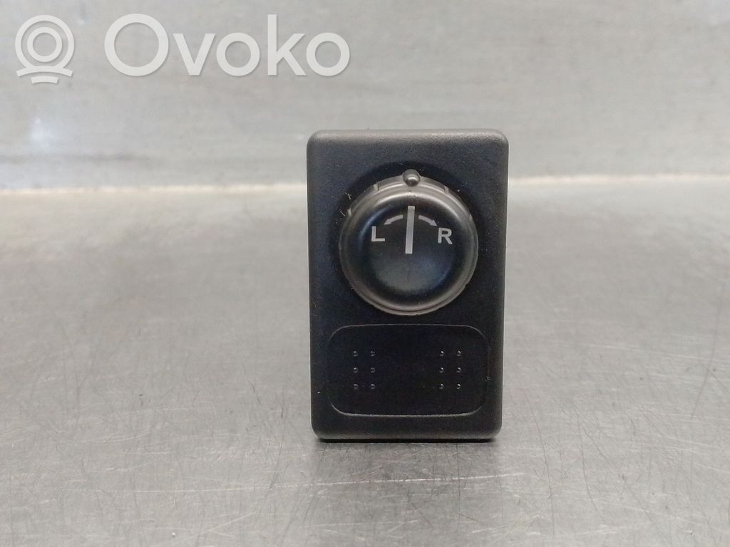Nissan Atleon Wing mirror switch 