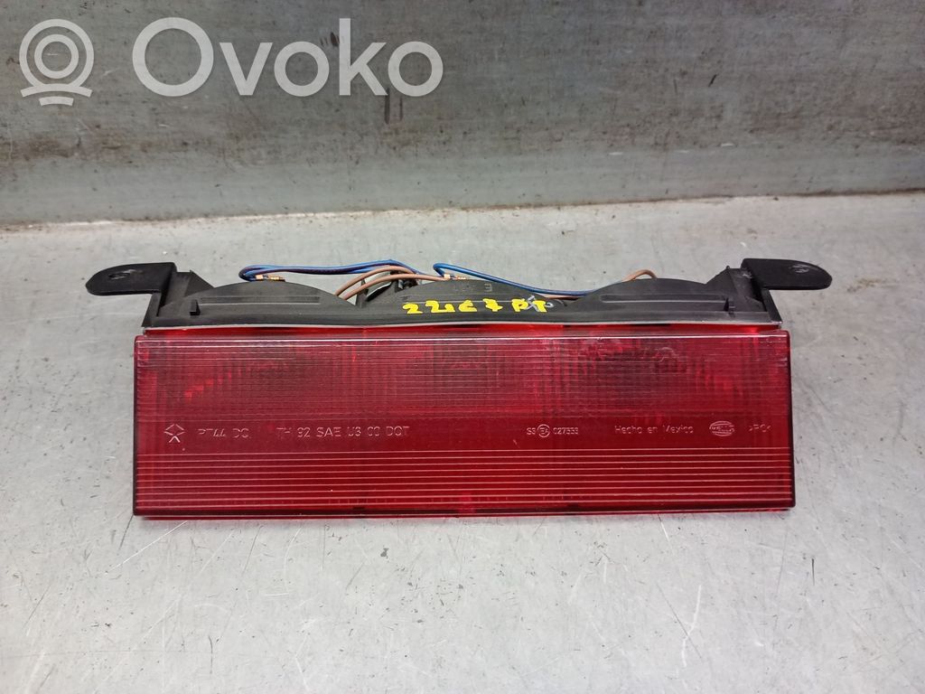 Chrysler PT Cruiser Third/center stoplight 