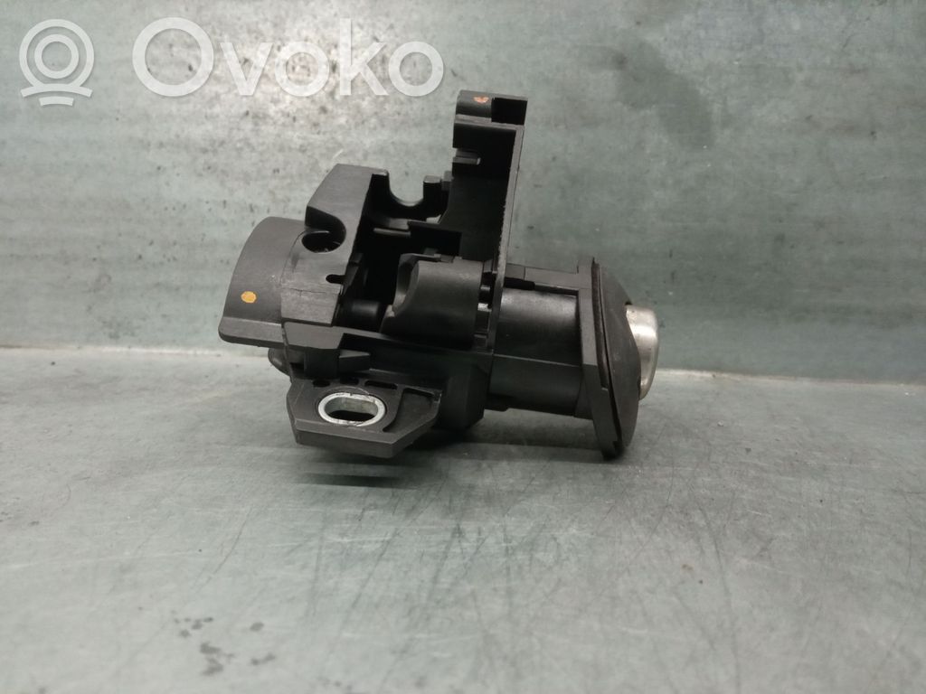 BMW 3 E90 E91 Rear door lock 