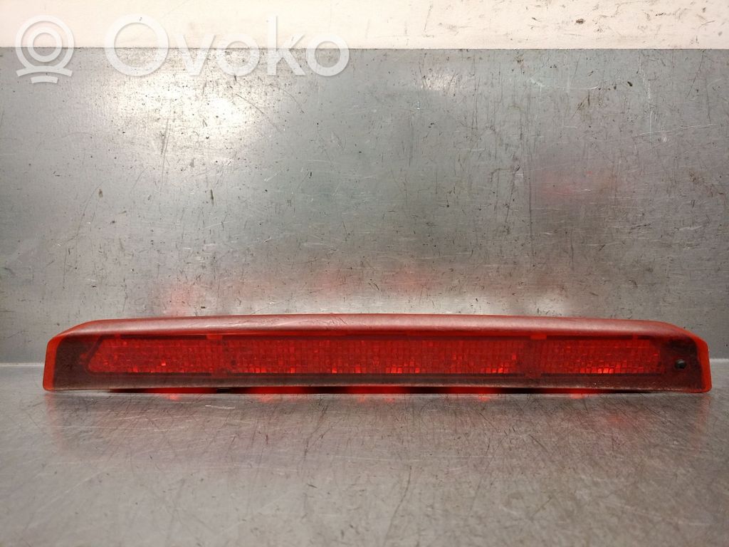 Ford C-MAX II Kolmas/lisäjarruvalo 
