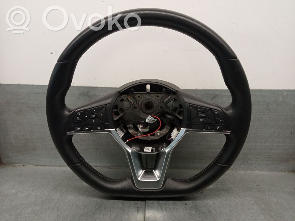 Nissan Juke II F16 Ohjauspyörä 