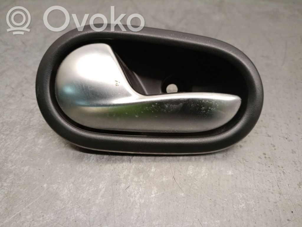 Manecilla interna puerta trasera   806718771R,806718771R