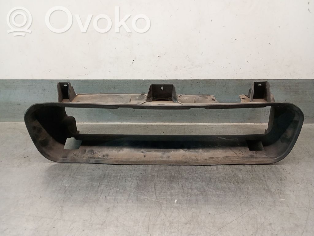 Volvo S40 Grotelės priekinės 