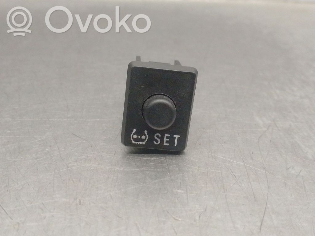Toyota RAV 4 (XA40) Interruptor de control multifunción 