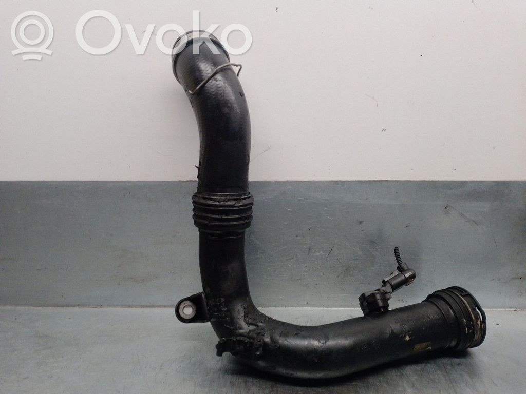 Audi A3 S3 8L Ilmastointilaitteen putki (A/C) 
