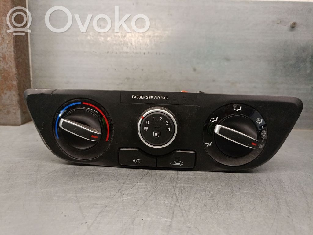 Hyundai i10 Panel klimatyzacji 
