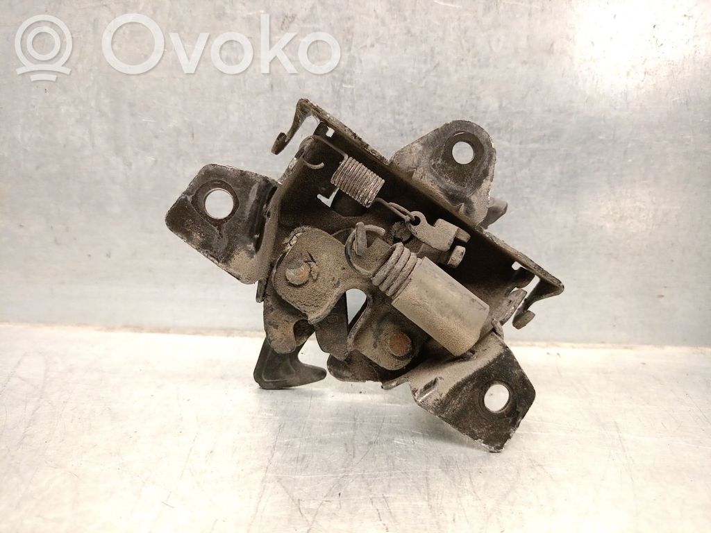 Hyundai Getz Tie down hook / loop 