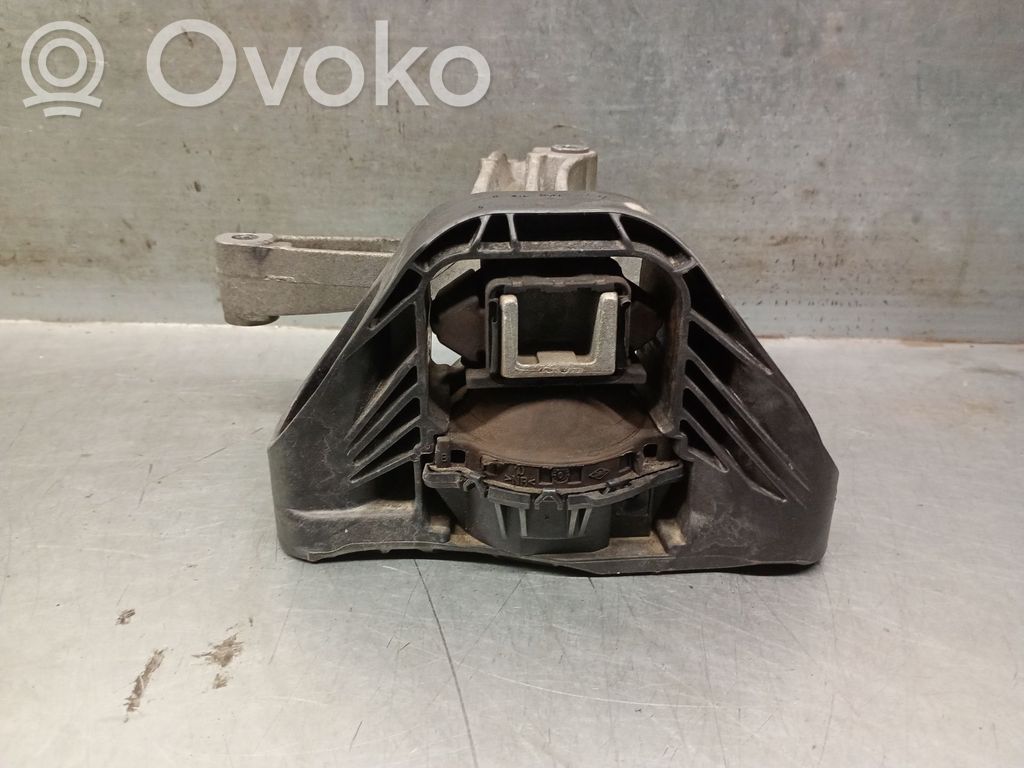 Renault Talisman Engine mount bracket 