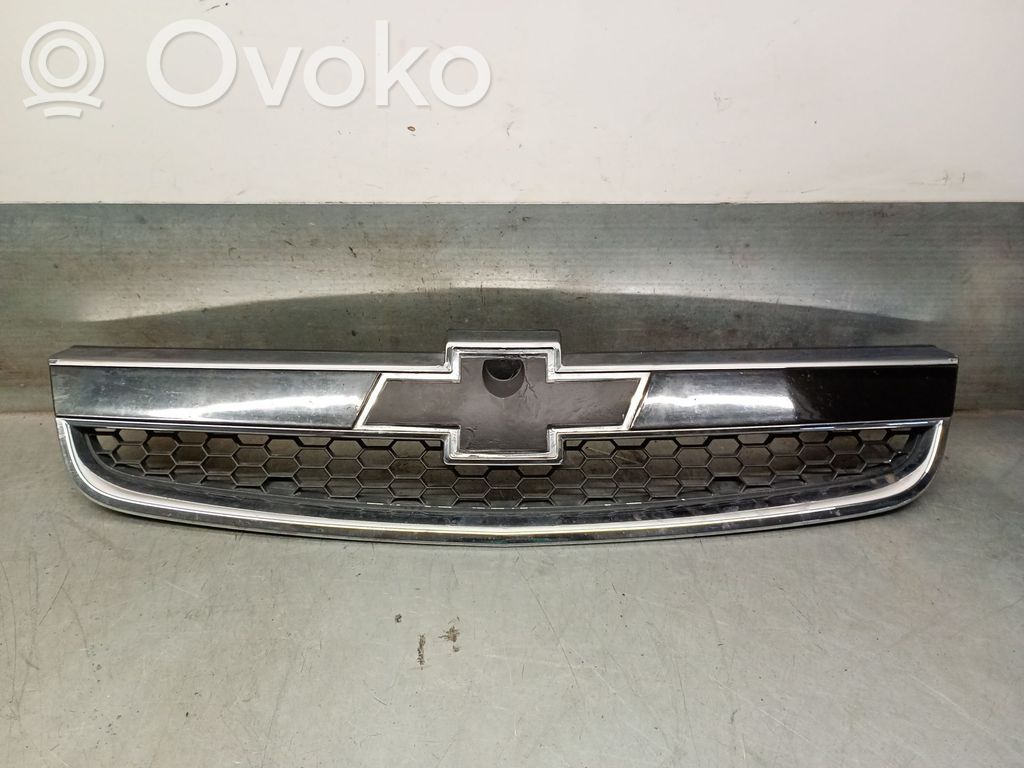Chevrolet Captiva Etusäleikkö 
