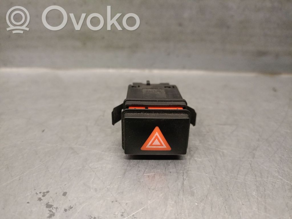 Botón interruptor de luz de peligro   7L5953235A