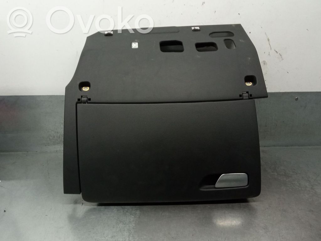 Guantera   8V1857104