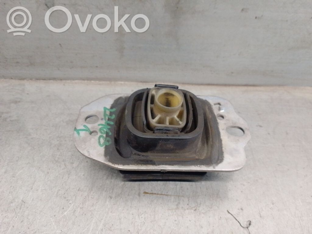 Renault Laguna III Engine mount bracket 