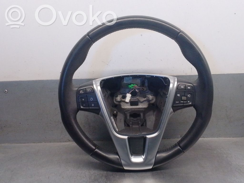 Volvo V40 Ohjauspyörä 
