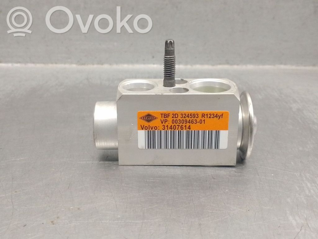 Volvo V40 Radiatore di raffreddamento A/C (condensatore)