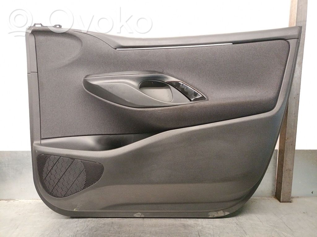 Toyota Yaris Boczki / Poszycie drzwi przednich