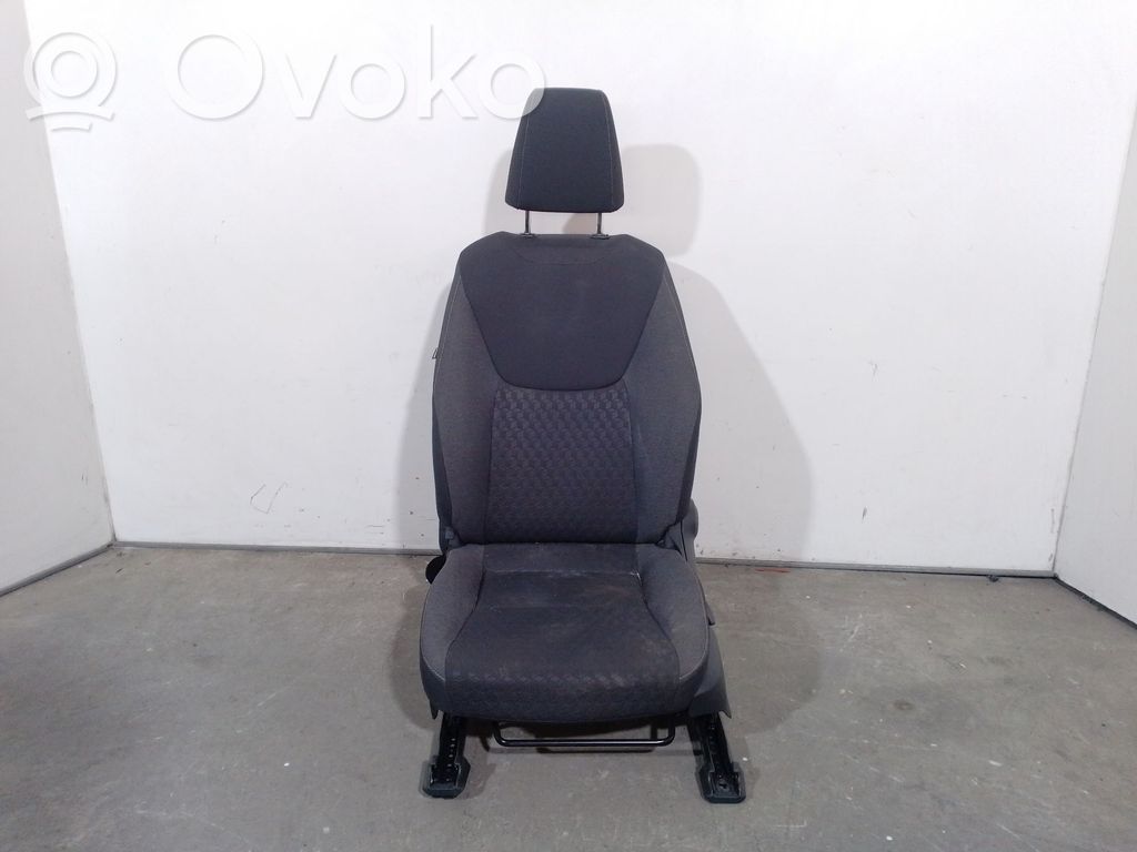 Toyota Yaris Kuljettajan istuin