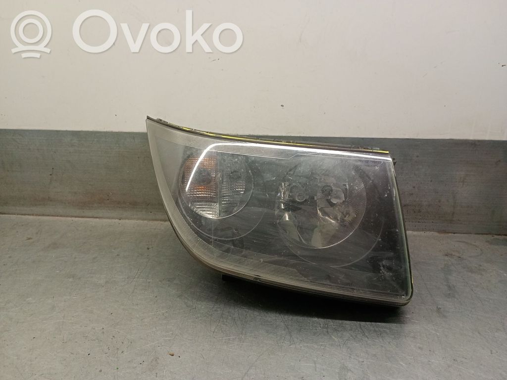 Volkswagen Crafter Lampa przednia 