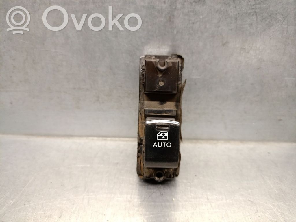 Subaru Outback (BS) Electric window control switch 