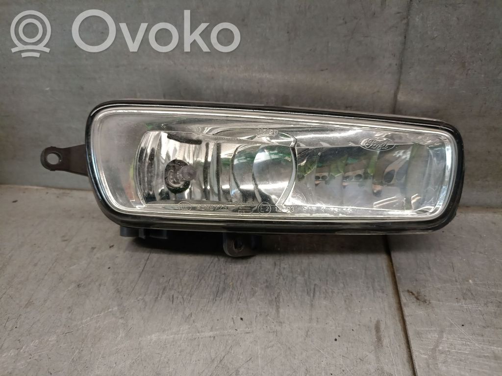 Ford Focus Fendinebbia anteriore 