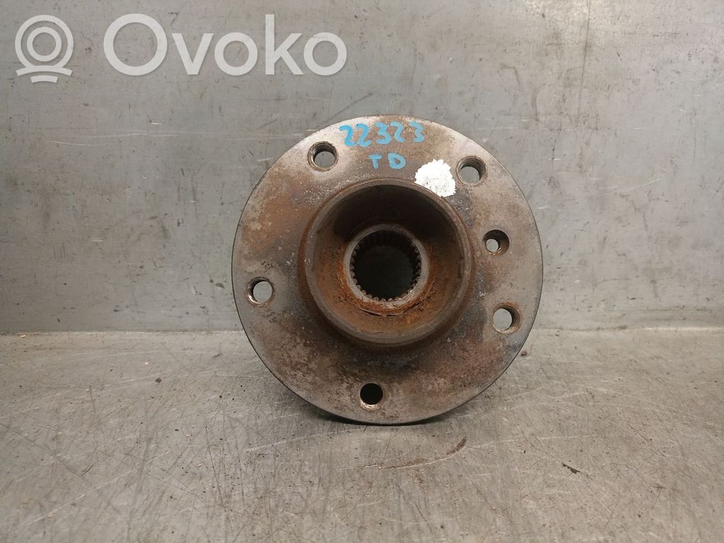 BMW 5 E60 E61 Aizmugurē riteņa rumbas vārpstas šarnīrs (stupica, capfa) 