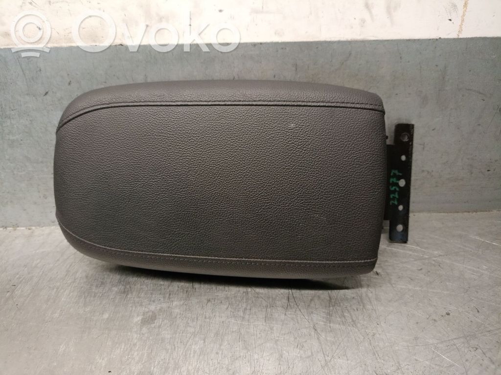 KIA Xceed Armrest 