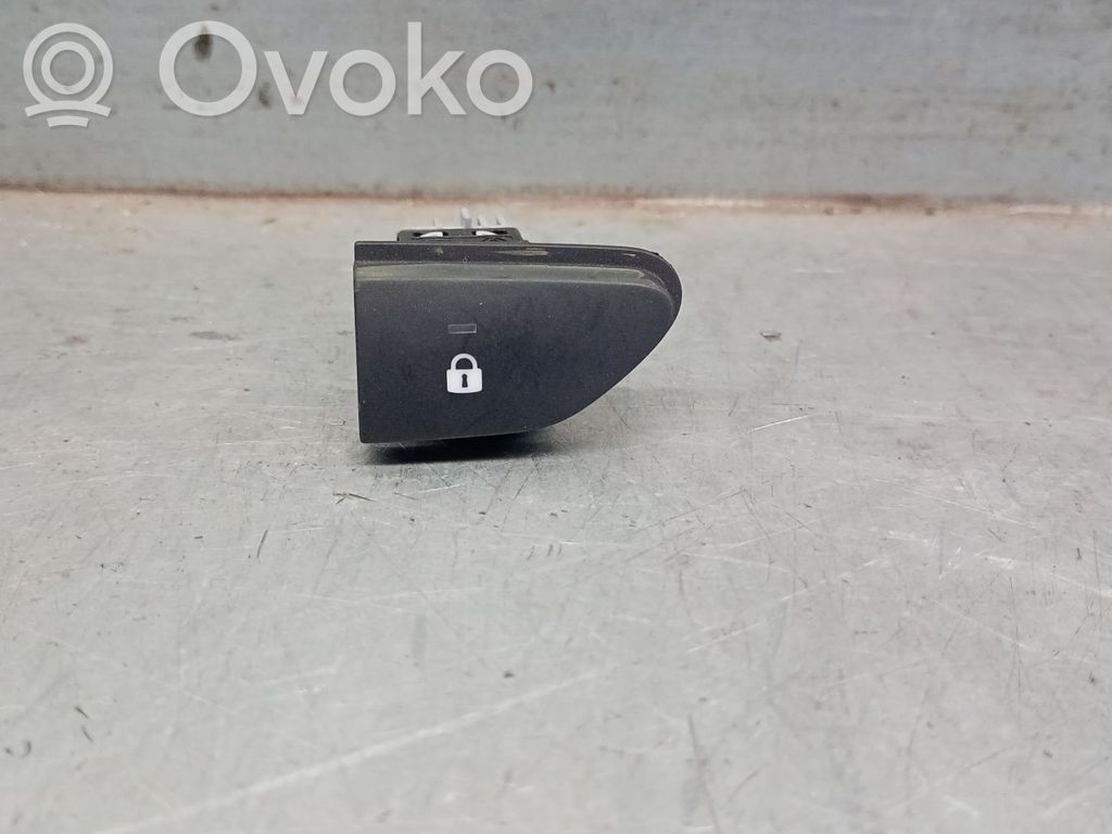 Renault Captur Interrupteur / bouton multifonctionnel 