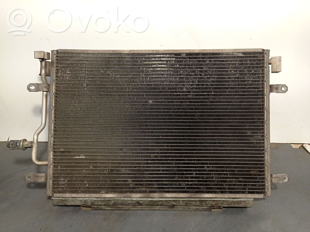 Audi A4 S4 B6 8E 8H Radiator răcire A/C (condensor) 