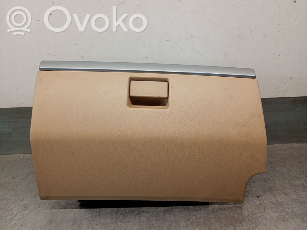 Land Rover Freelander 2 - LR2 Schowek deski rozdzielczej 