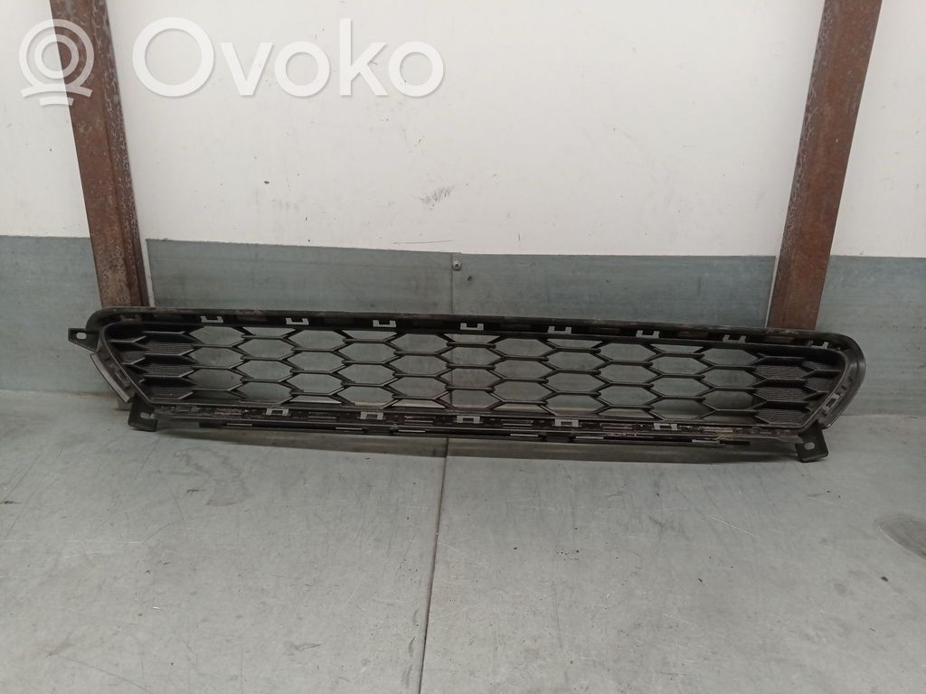 Hyundai i30 Grill / Wlot powietrza błotnika przedniego 