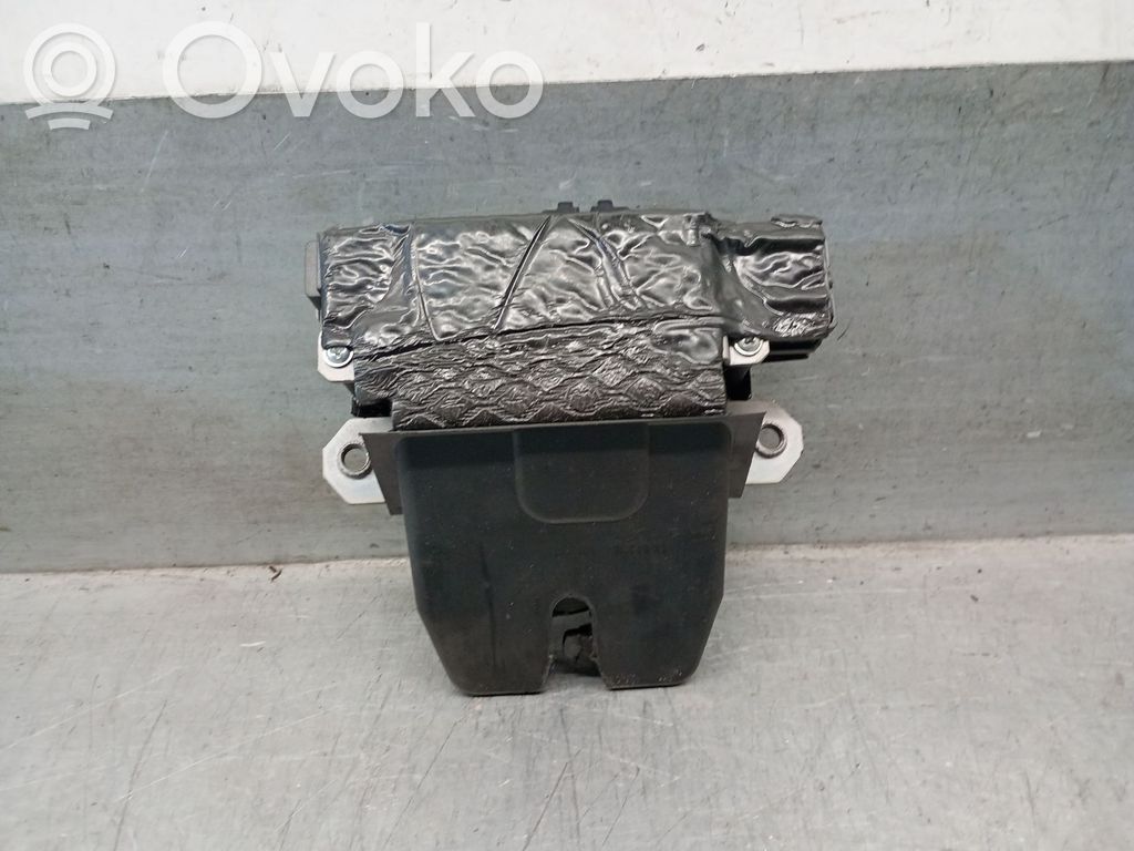 Land Rover Freelander 2 - LR2 Tailgate lock latch 