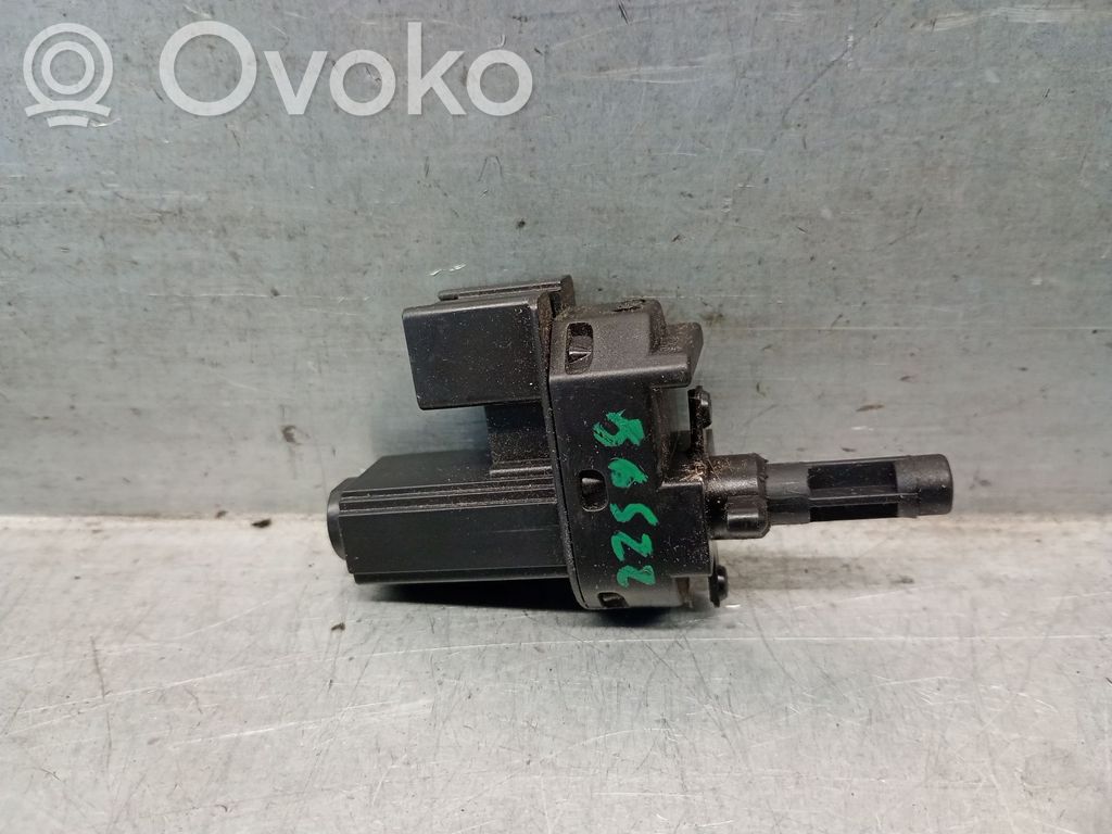 Interruptor de control multifunción   4M5T7C534AA,1343269