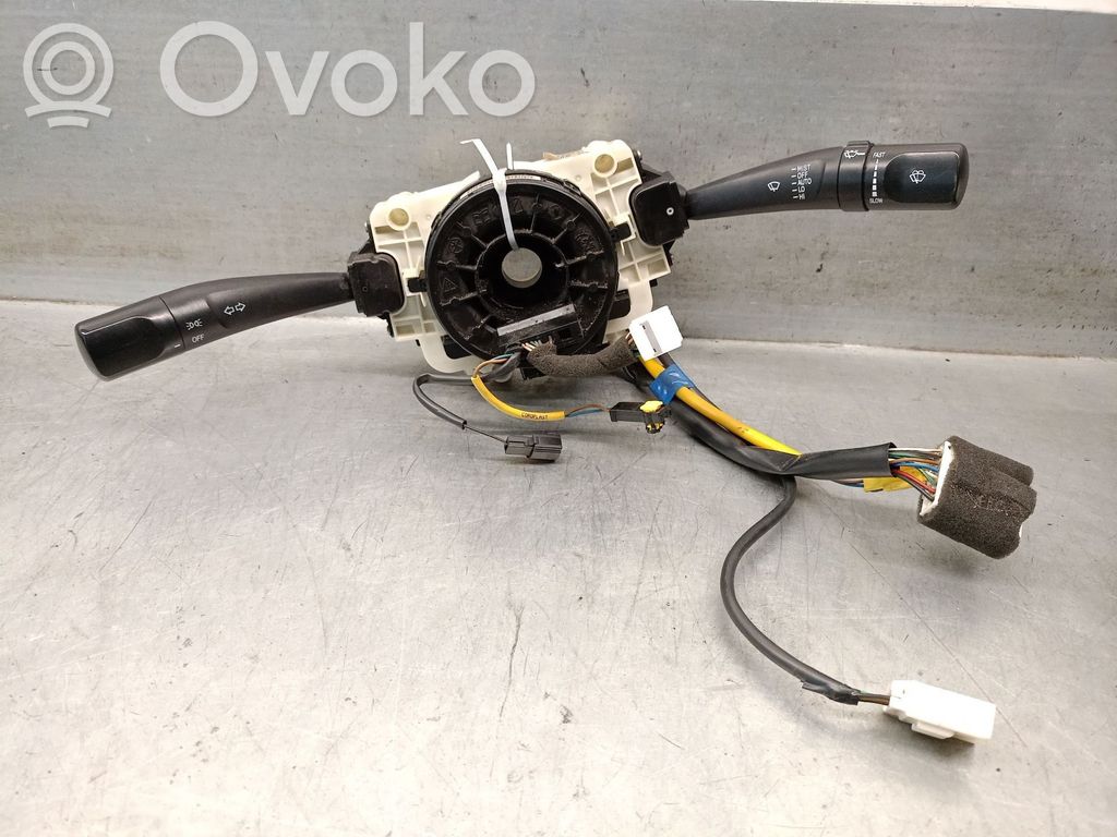 SsangYong Rodius Mittariston valaistuksen säätökytkin 