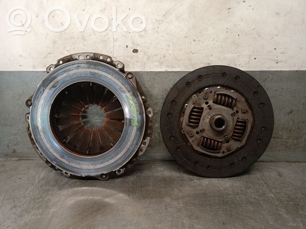 Opel Corsa D Sankabos komplektas 