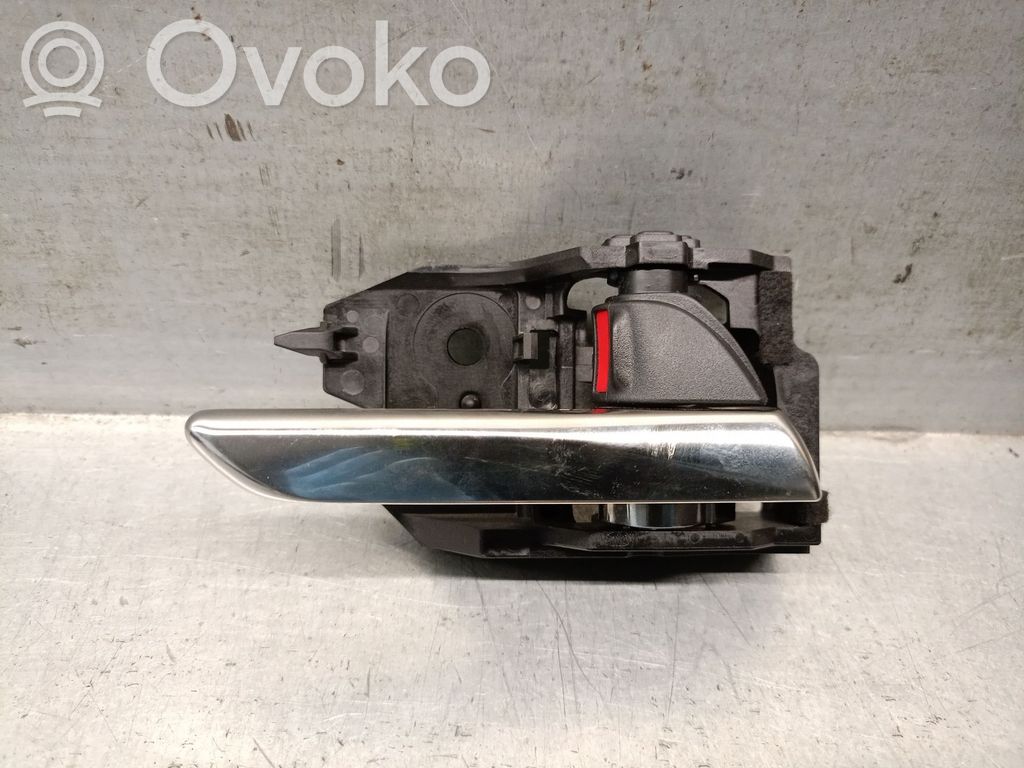 Mazda 3 Front door interior handle 