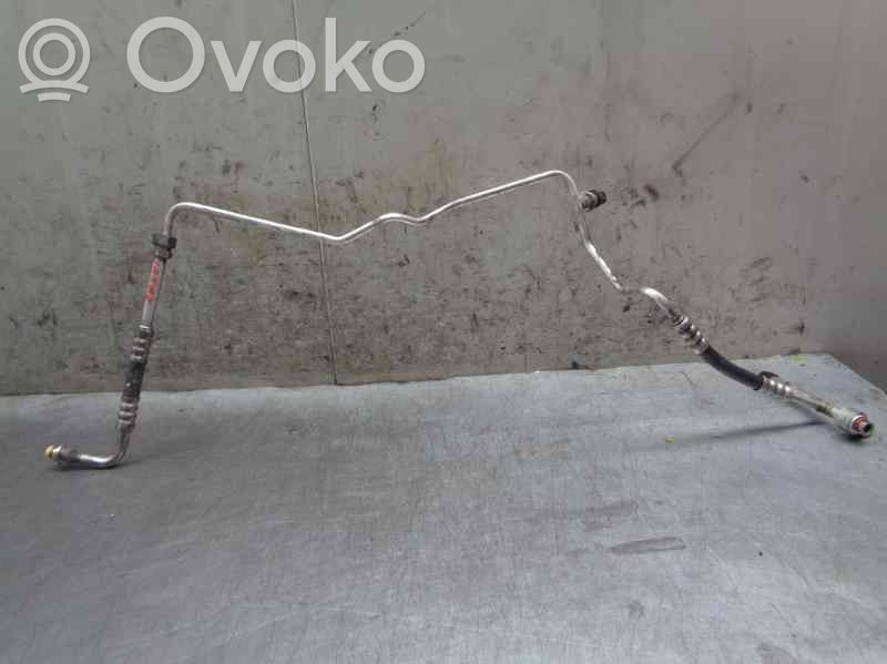 Ford Focus Ilmastointilaitteen putki (A/C) 