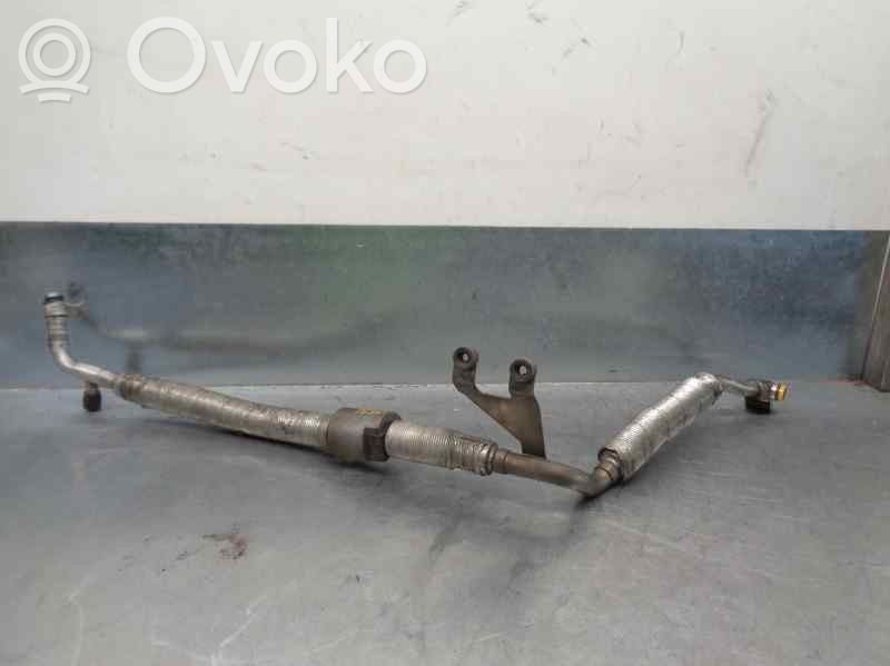 BMW 7 E65 E66 Ilmastointilaitteen putki (A/C) 