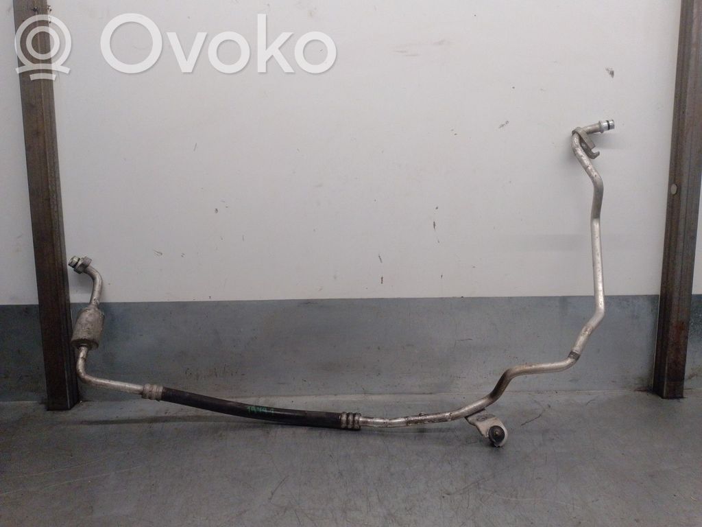 Nissan Almera N16 Tubo flessibile aria condizionata (A/C)