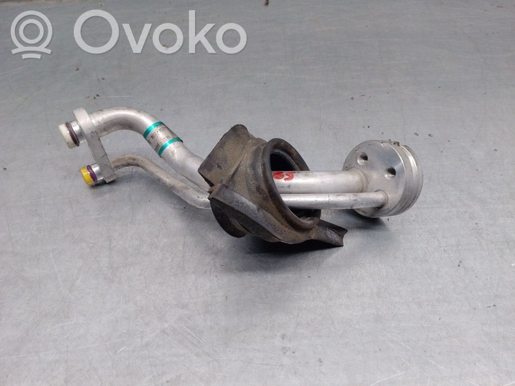 BMW X3 E83 Ilmastointilaitteen putki (A/C) 
