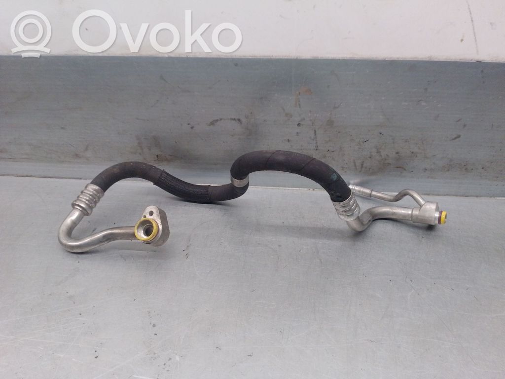 BMW 3 E90 E91 Ilmastointilaitteen putki (A/C) 